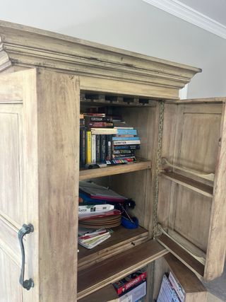 Armadio in legno stile rustico