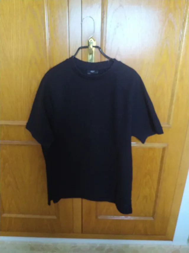 Camiseta negra Mango talla M
