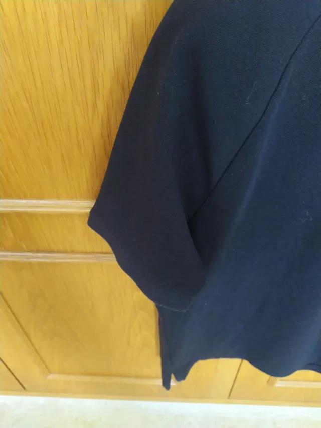 Camiseta negra Mango talla M