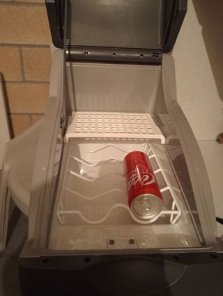 (Mazda)Nevera portatil coch