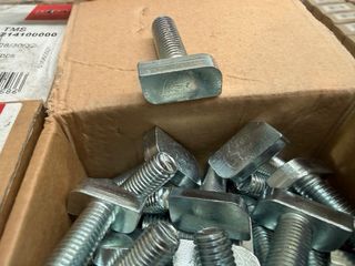 Bulloni Testa a Martello M10 Rail 27/28/30/32