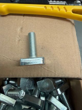 Bulloni Testa a Martello M10 Rail 27/28/30/32