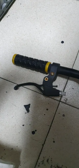 Manillar MTB con puños y frenos