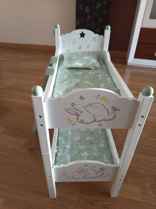 Cuna de juguete para muñecas