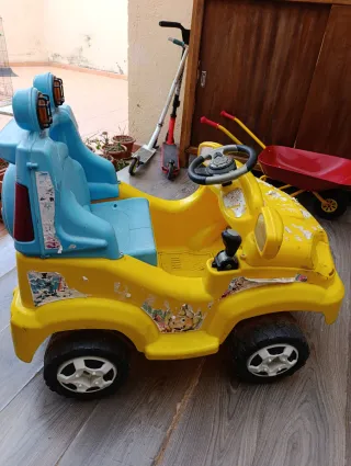 LOS DOS!!!Coche y Quad Abeja Maya de bateria