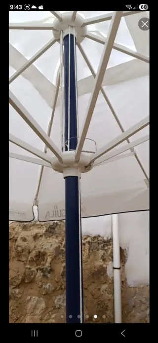 Sombrilla parasol grande beige y blanco