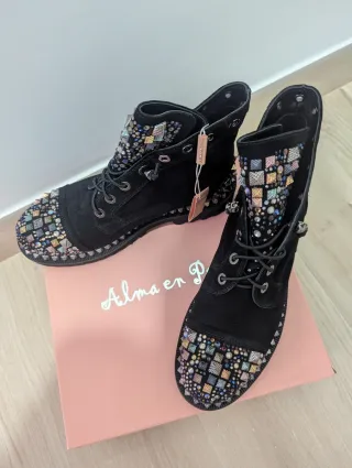 Botín Alma en Pena negro tachas