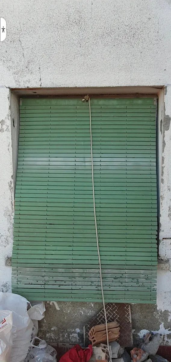 Persianas enrollables verdes