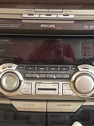 Equipo de música Philips FW830C