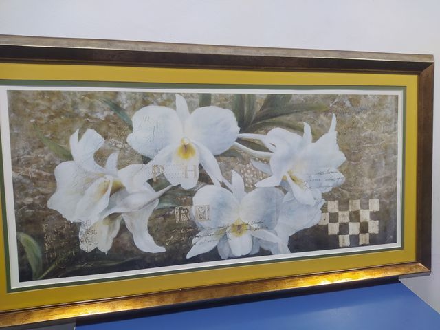 Cuadro Orquídeas Blancas Marco Dorado