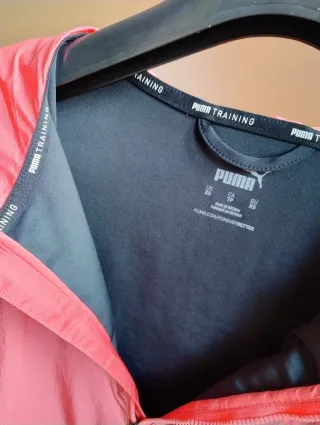 Giacca sportiva Puma in tessuto tecnico.