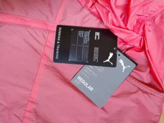 Giacca sportiva Puma in tessuto tecnico.