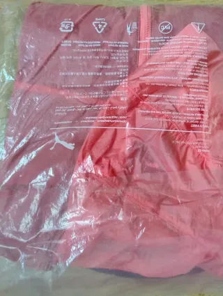 Giacca sportiva Puma in tessuto tecnico.