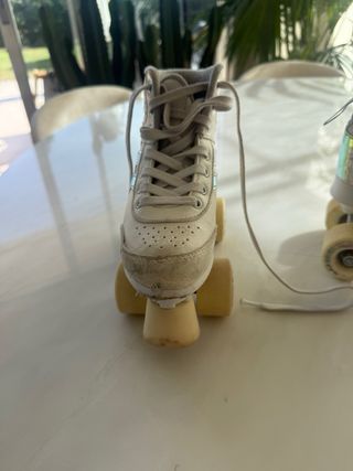 Patines de 4 ruedas blancos
