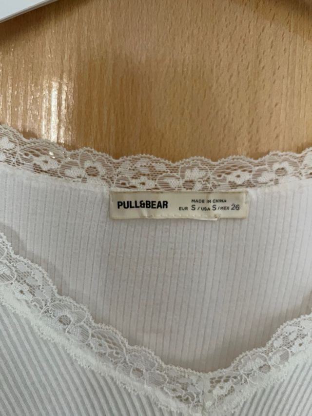 Camisa Pull&Bear manga larga encaje