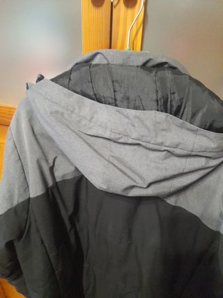 Chaqueta Boriken invierno gris y negra..