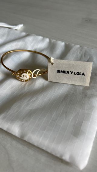 Pulsera Bimba y Lola dorada con blanco