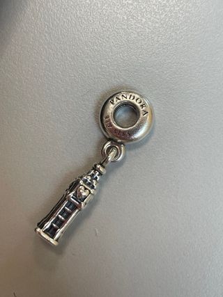 Pandora Charm Big Ben Plata como nuevo