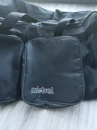 Bolsa de deporte Mistral negra