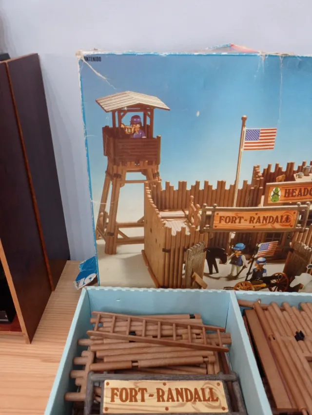Playmobil Fort Randall Headquarters