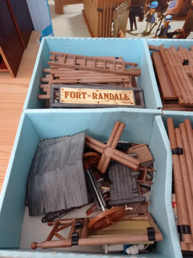 Playmobil Fort Randall Headquarters