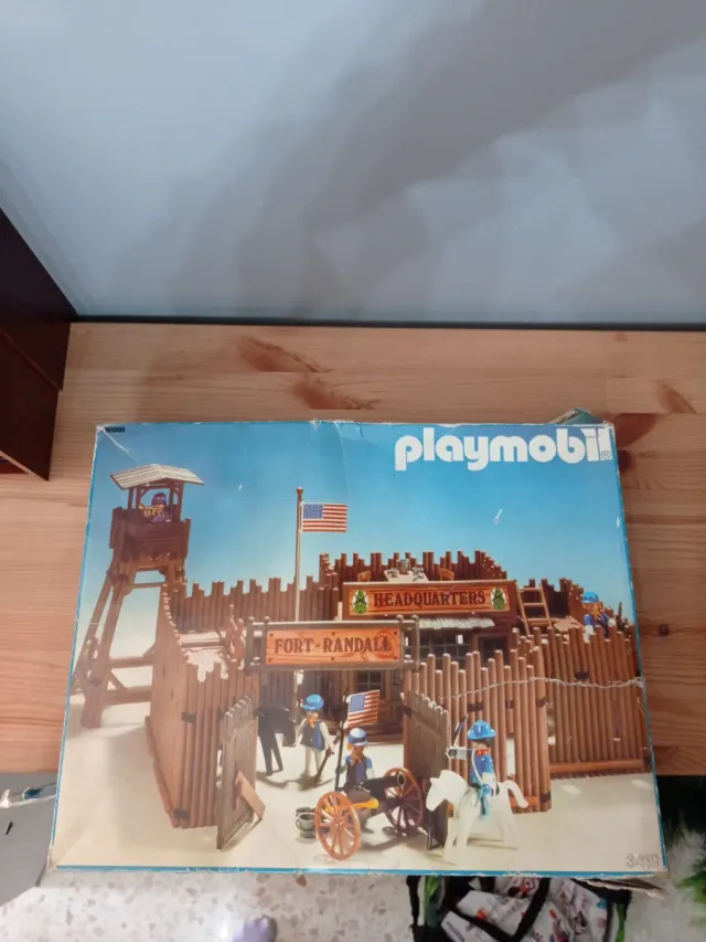 Playmobil Fort Randall Headquarters