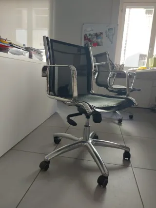 Sedia ufficio girevole con ruote