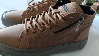 Botas marrones con cremallera