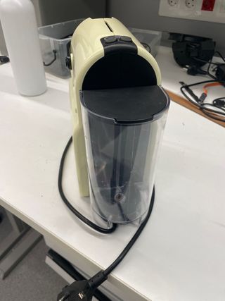 Cafetera Nespresso Delonghi inissia para piezas