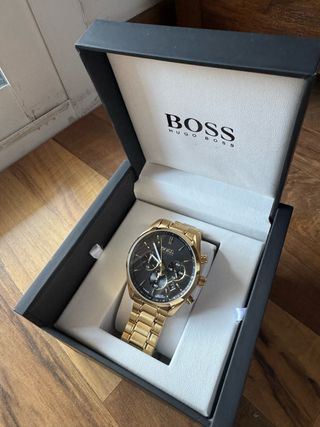 Reloj Boss Dorado y Negro