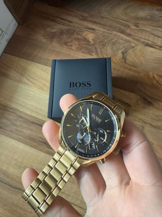 Reloj Boss Dorado y Negro