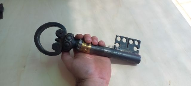 Llave antigua hierro forja gran tamaño