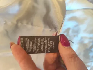 Colcha y funda cojín Pablo Paniker