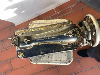 Máquina de coser Singer antigua