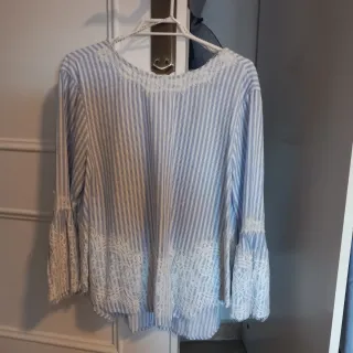 Blusa ZARA Rayas Encaje Talla M