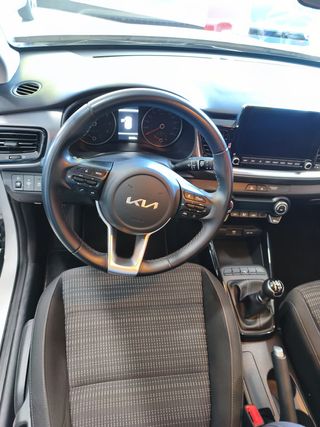 KIA Stonic 2023💥Desde 250€ al mes ¡sin entrada!🚗
