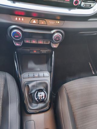 KIA Stonic 2023💥Desde 250€ al mes ¡sin entrada!🚗