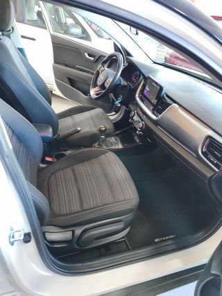 KIA Stonic 2023💥Desde 250€ al mes ¡sin entrada!🚗