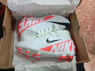 Botas de fútbol talla 33