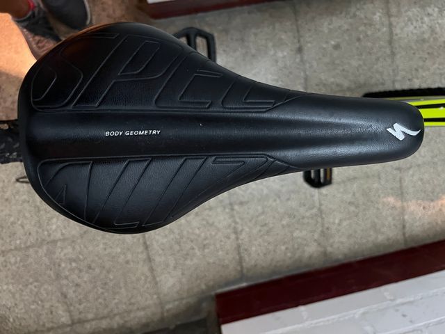 Bicicleta Specialized Hardrock V 650b