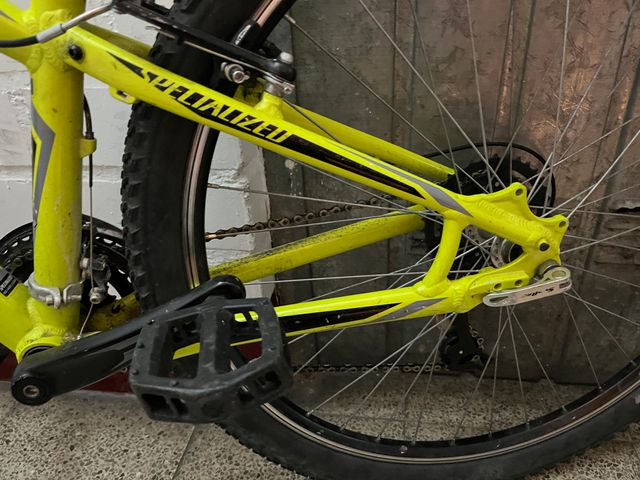 Bicicleta Specialized Hardrock V 650b