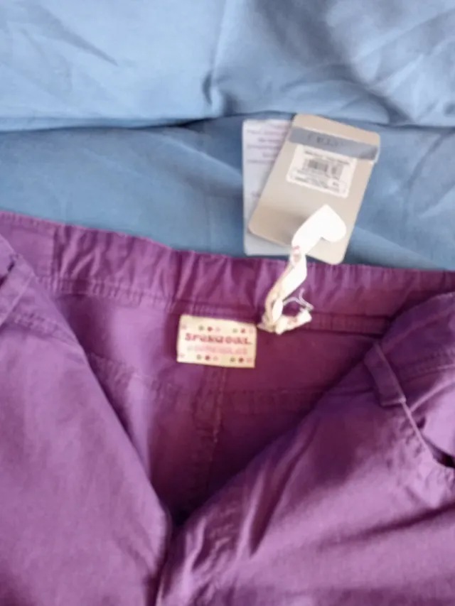 Pantalón morado