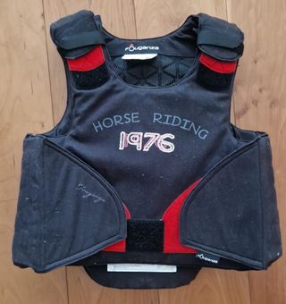 Conjunto equitación niña negro y rojo