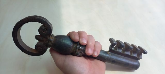 Llave Antigua Hierro Forja Grande