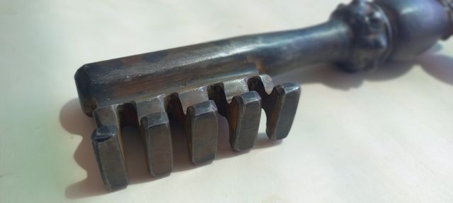 Llave Antigua Hierro Forja Grande