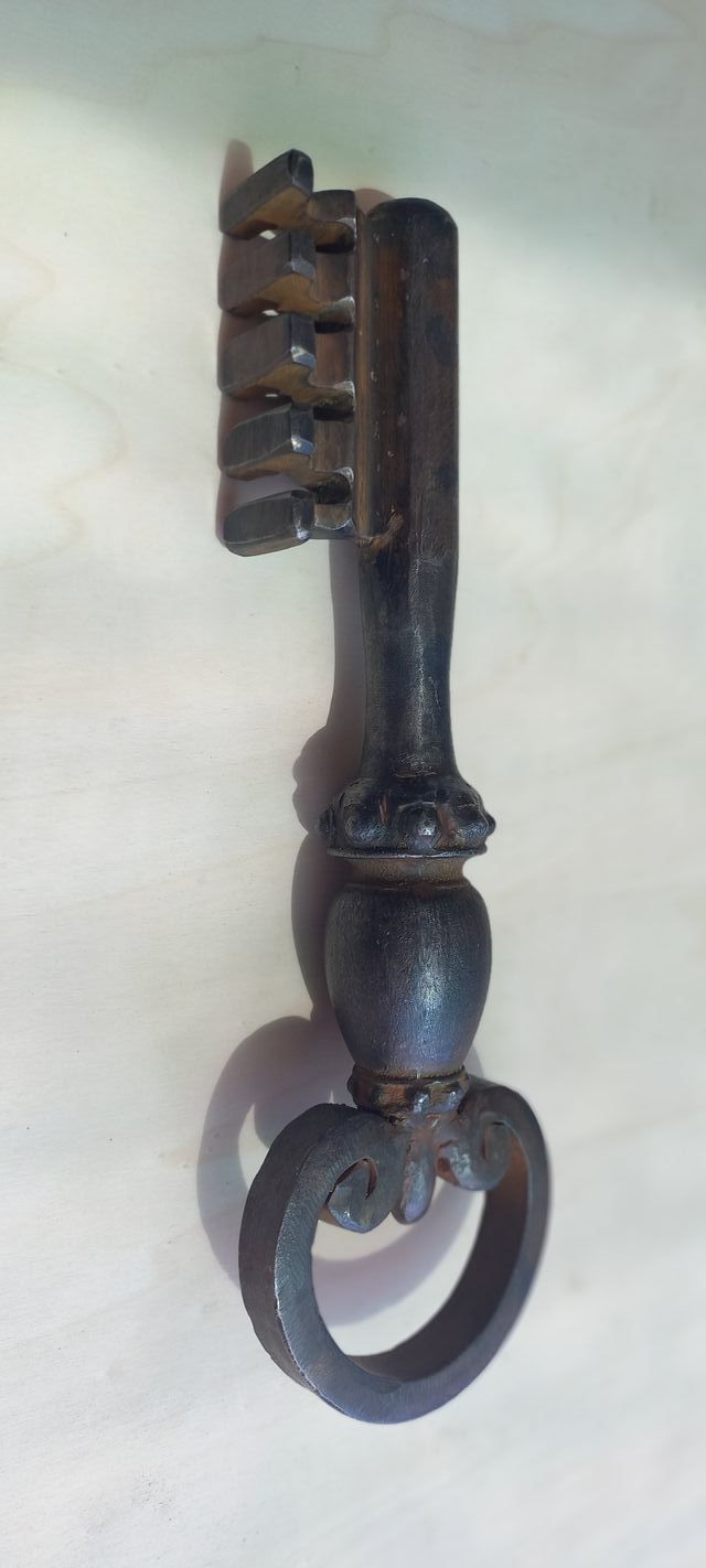 Llave Antigua Hierro Forja Grande