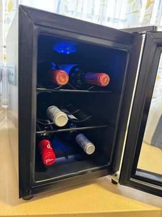 Vinoteca para  6 botellas