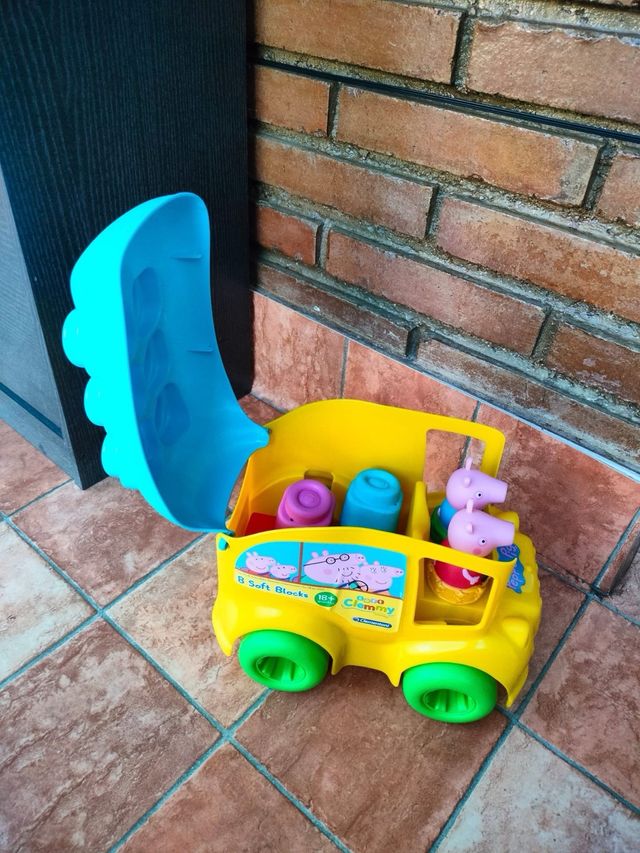 Camión Clementoni Peppa Pig 8 Bloques