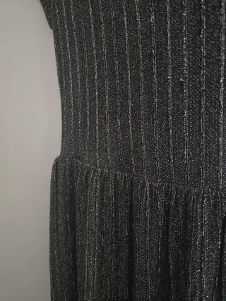 Vestido de fiesta plateado y negro