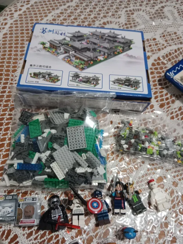 Figure da collezione in stile Lego